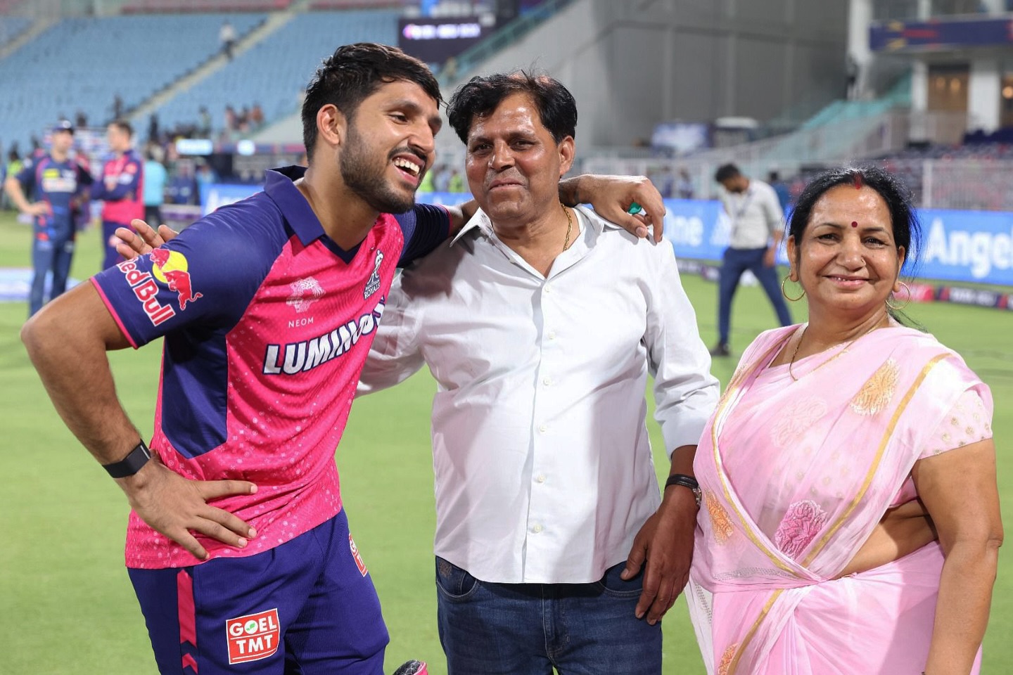 dhruv jurel parents